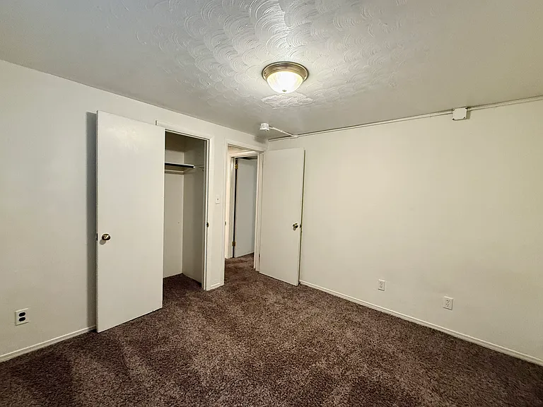 610 Cowan St #1/2 — Photo 8