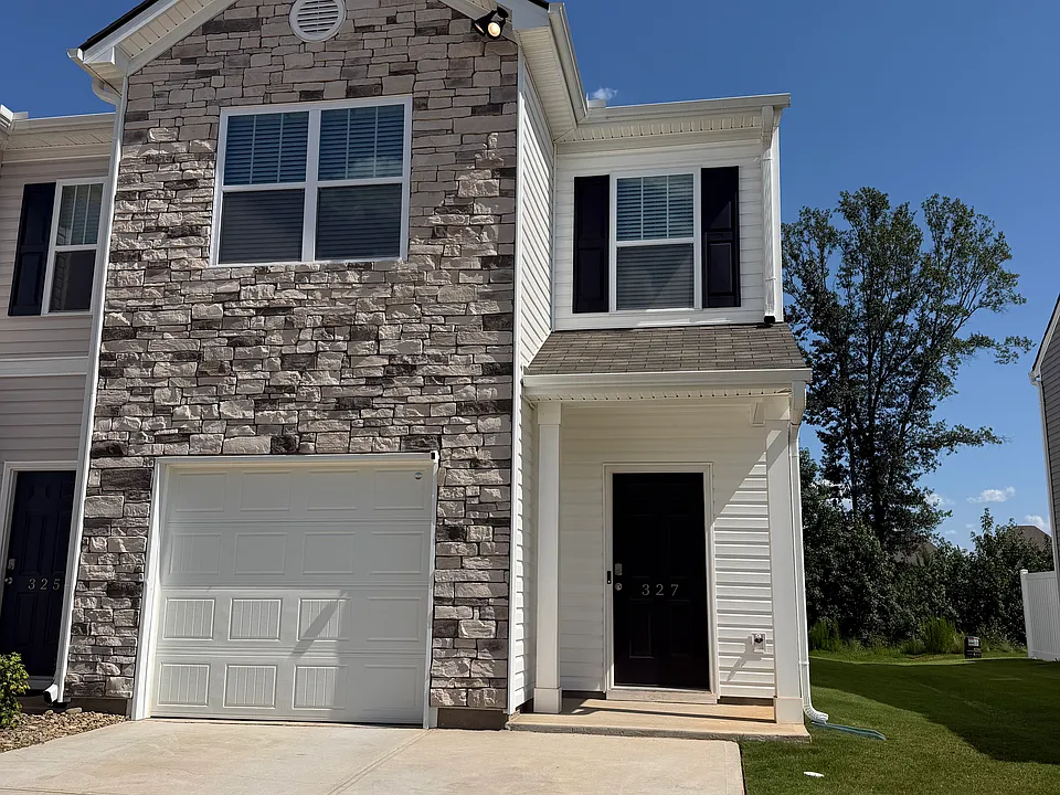 327 Chapelwood Way