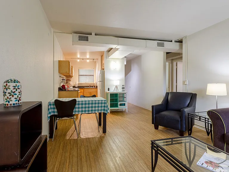 1855 Brightside Dr — Photo 2