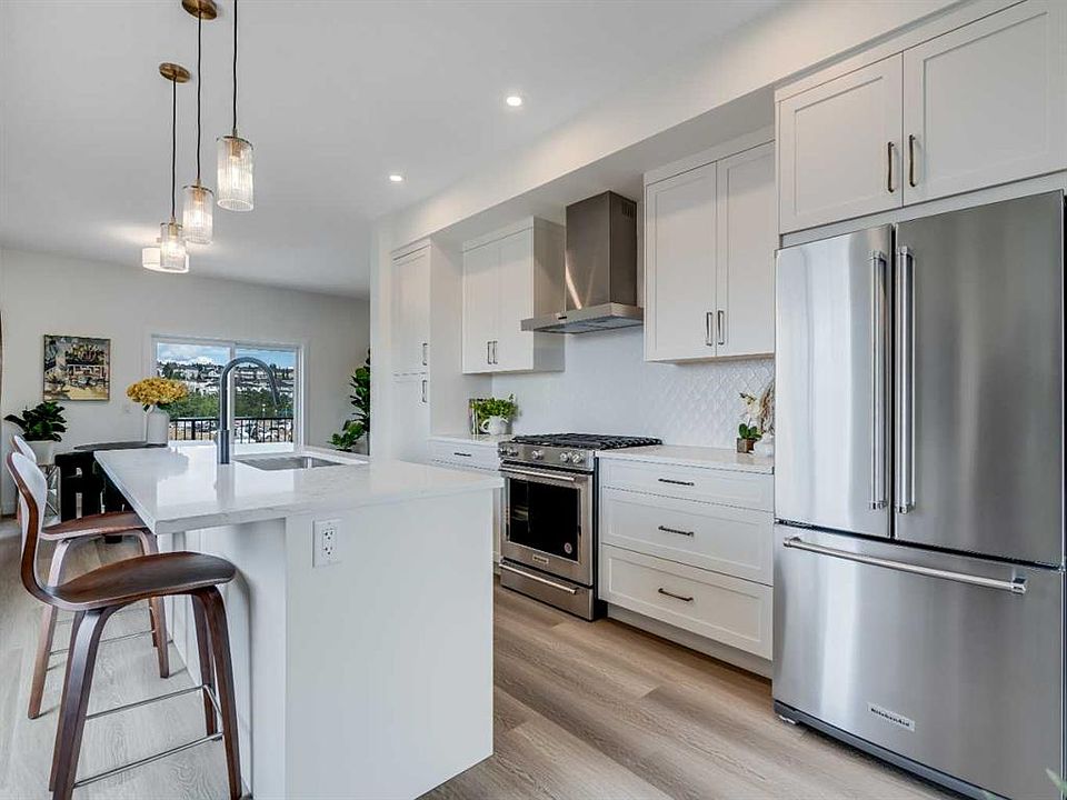 1st image of 200 SE Southridge Dr #6106