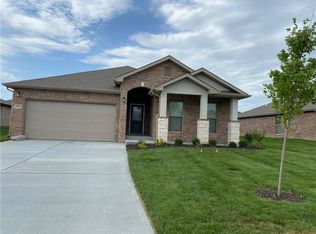 22662 W 89th Street West St #89, Lenexa, KS 66227