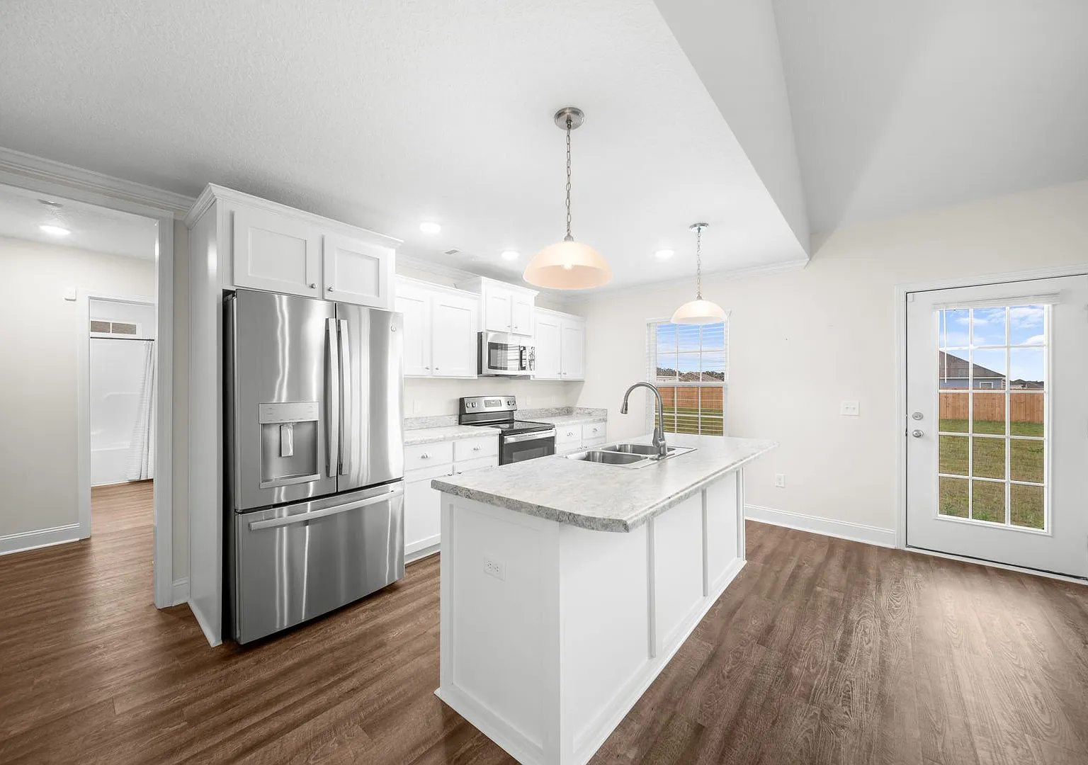 624 Fescue Drive - Available Now! — Photo 3