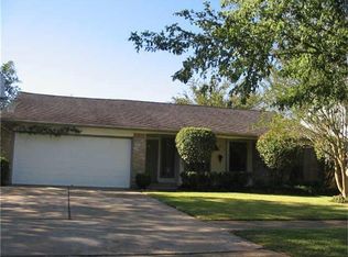 3030 Sam Houston Dr, Sugar Land, TX 77479