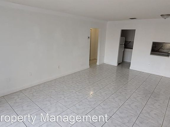 3rd image of 611 NW 177th St #106