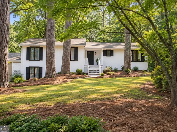 235 Winterberry Dr, Athens, GA 30606