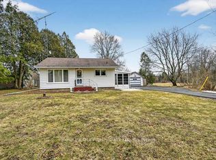 1581 County Road 2 Rd, Front Of Yonge, ON K0E1R0