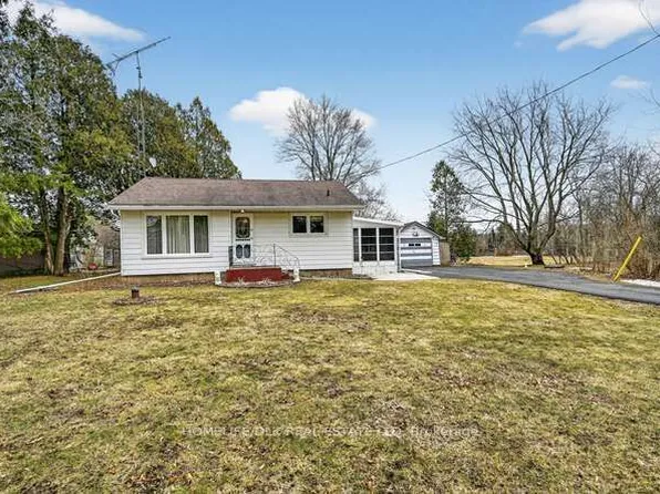 1581 County Road 2 Rd, Front Of Yonge, ON K0E 1R0