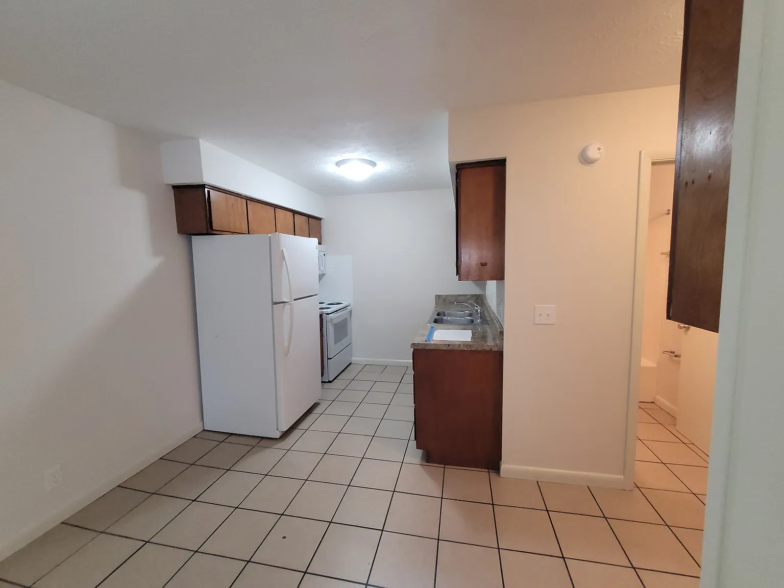 2 bed, 650 sqft, $1,095 — Photo 4