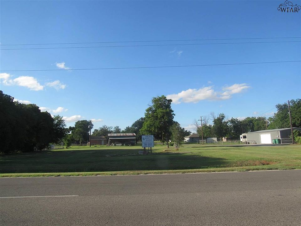 1st image of 910 E Highway St