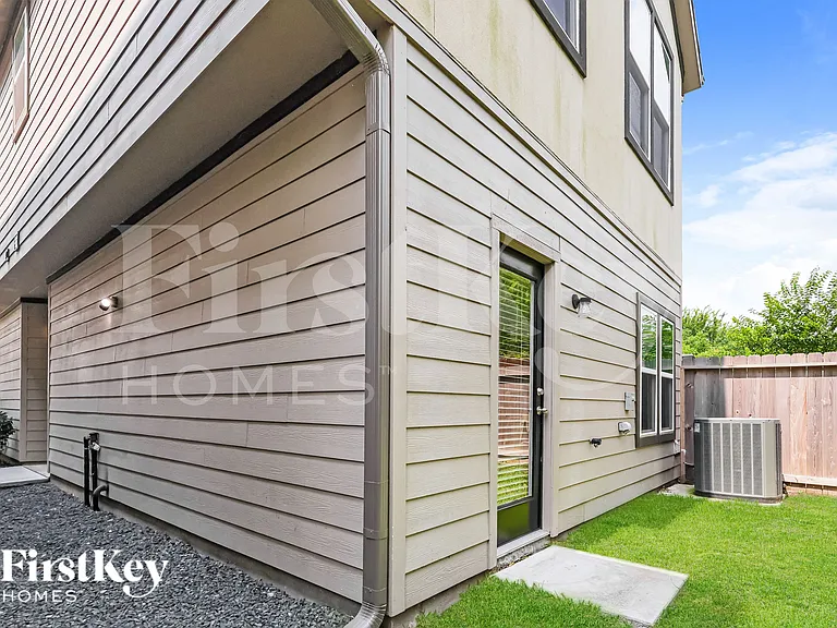 305 N Centro Cir — Photo 18