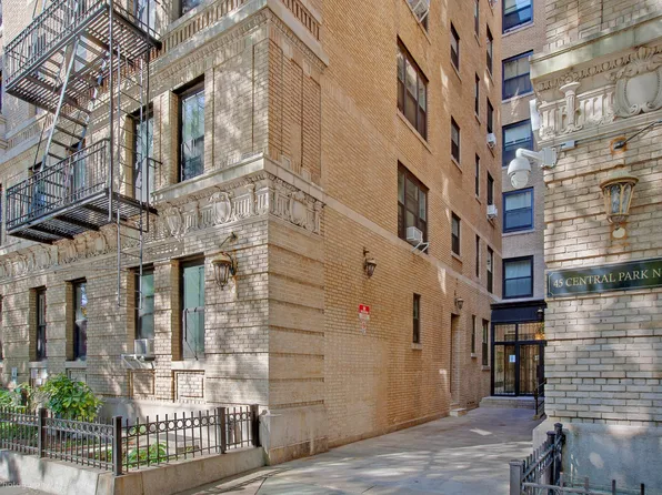 45 Central Park North 1F image 11 of 11