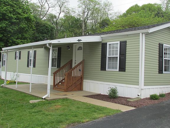 3rd image of 1168 Colony Dr