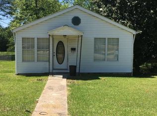 296 Byrd Ave, Philadelphia, MS 39350