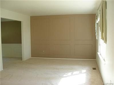 4th image of 2106 Joanne Dr