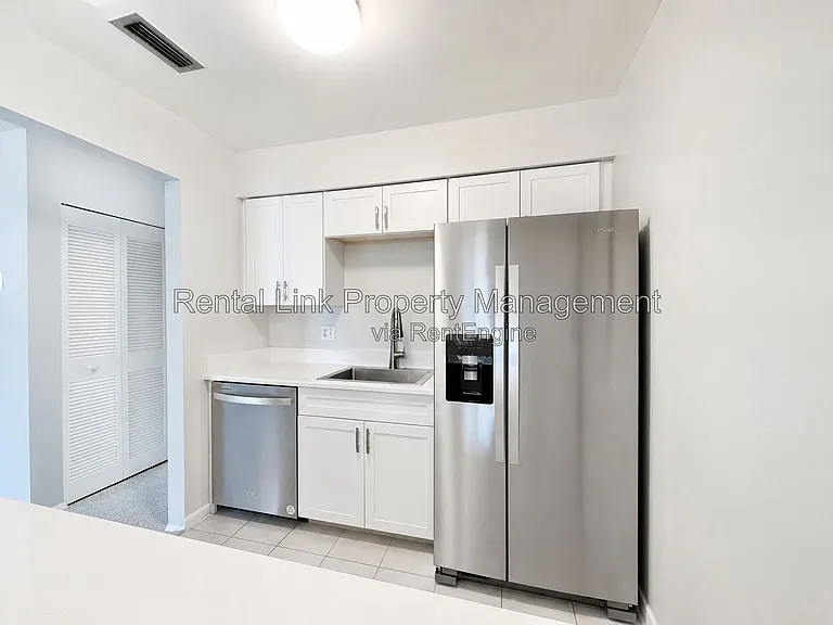 2709 Hidden Lake Blvd #C — Photo 7