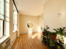124 Court St