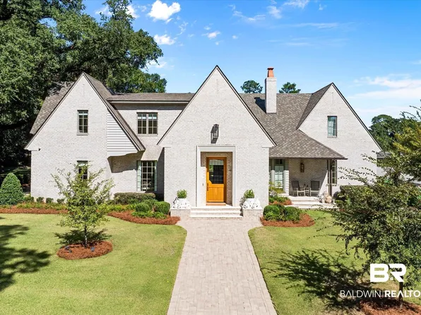 2 Garden Trce, Mobile, AL 36608