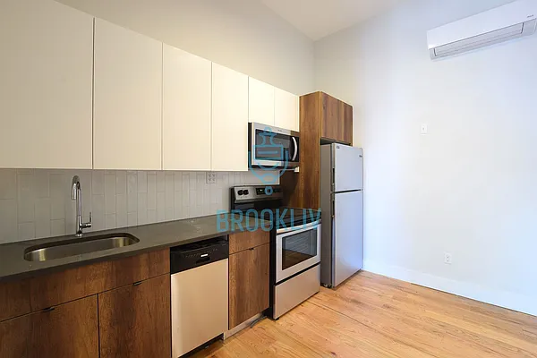 Rented by null | media 17