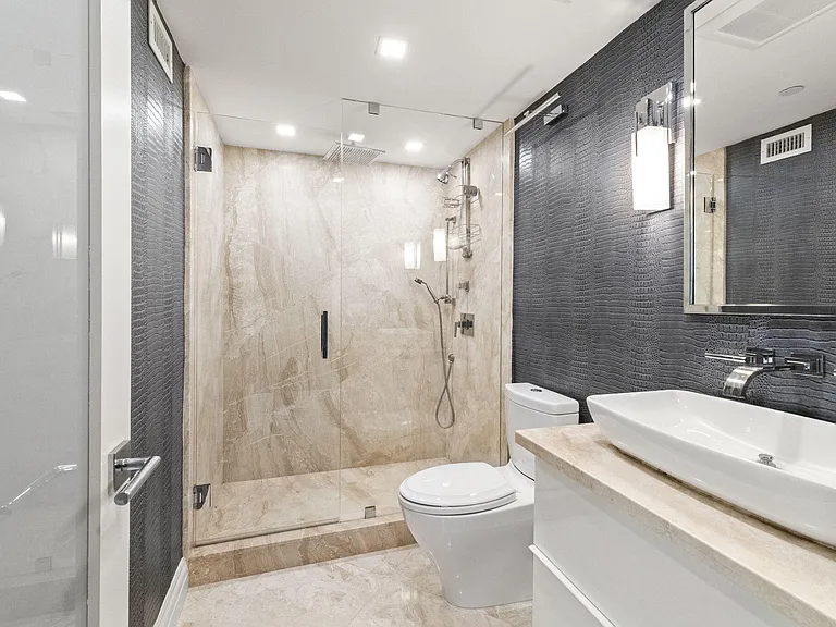 3901 S Flagler Dr #1002 — Photo 22