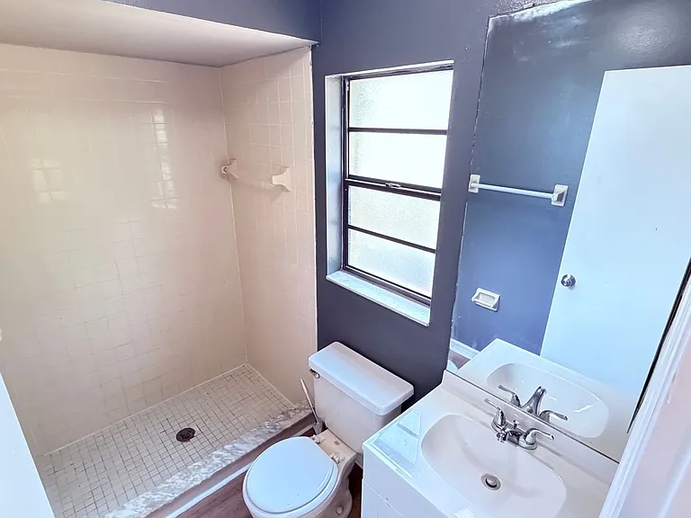 104 E Osceola St — Photo 33