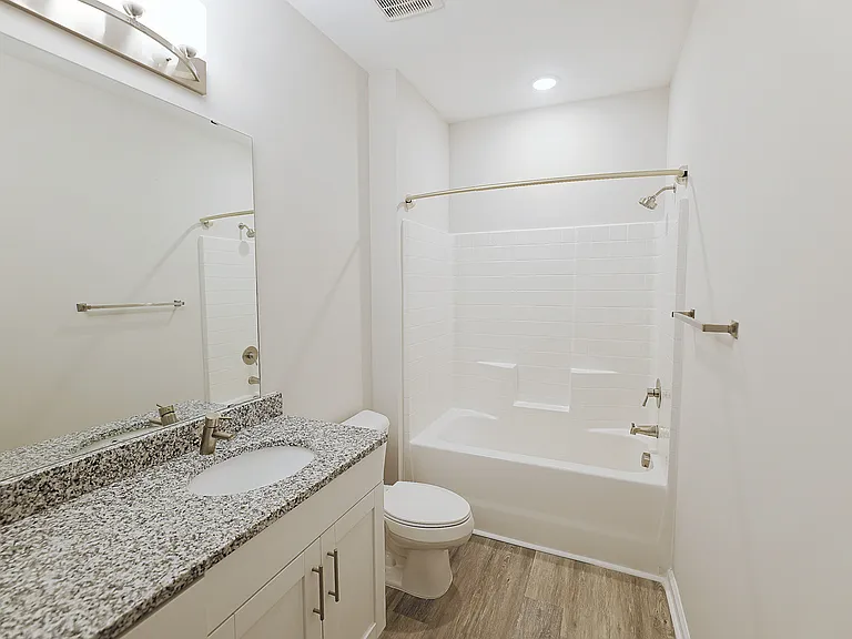 Grand Oaks Apartments — Photo 85