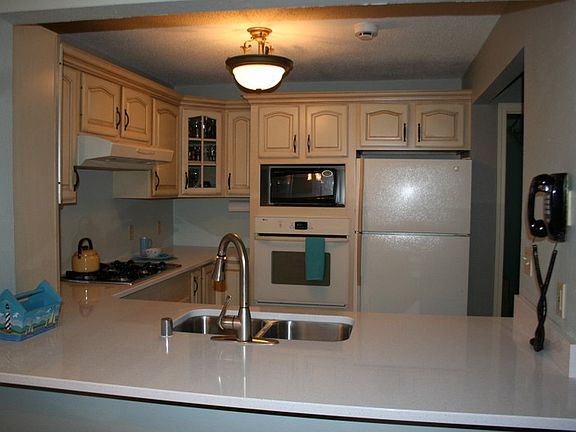 Kitchen View 1 w/Quartz 