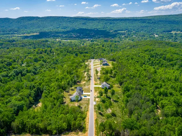 249 Cascade Dr, Rossville, GA 30741