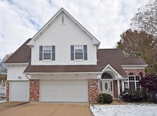 16069 Pierside Ln, Ballwin, MO 63021