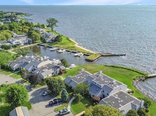 27 Captains Dr, Islip, NY 11751