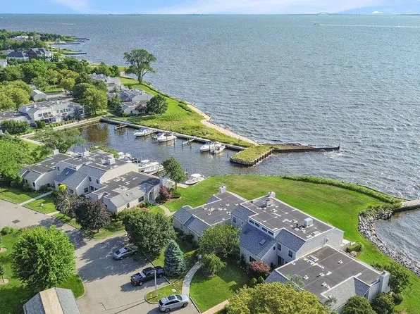 27 Captains Drive, Islip, NY 11751