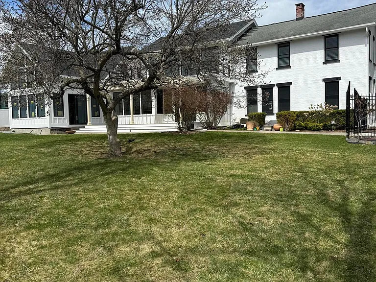 55 State St — Photo 2