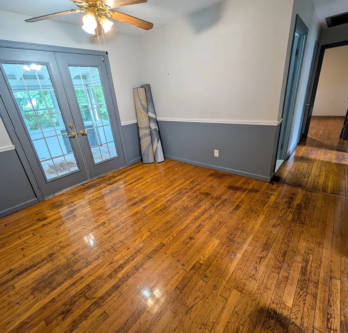 3 bed, $2,425 — Photo 2