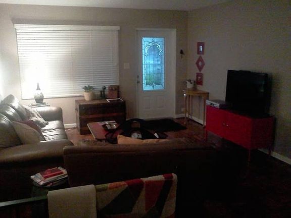 3rd image of 3903 Waterfront Pkwy