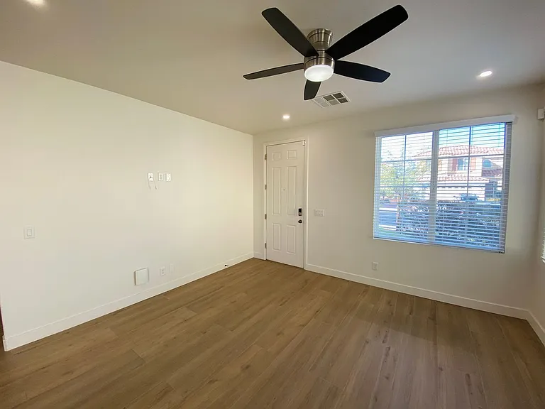 8794 Timber Mesa St — Photo 2