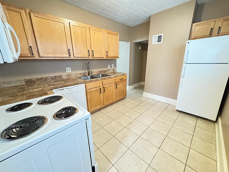 1601 D St #1 — Photo 9