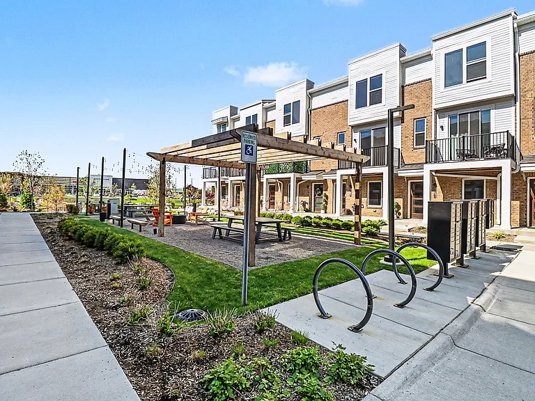 The Residences at Sakura Novi — Photo 51