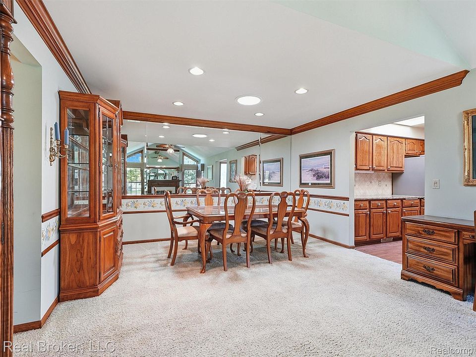 14745 Mystic Ct, photo 19