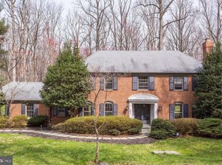 1079 Old Cedar Rd, Mc Lean, VA 22102