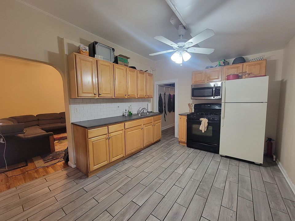 1st image of 327 3rd Ave #1