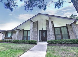 2118 Streamhurst Ln, Sugar Land, TX 77479