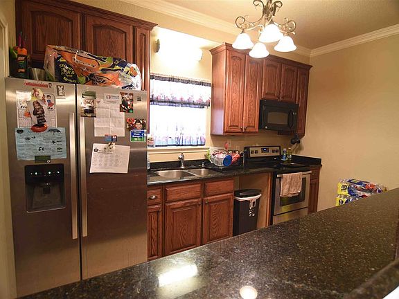 5th image of 1609 Saldana Ave Unit 325