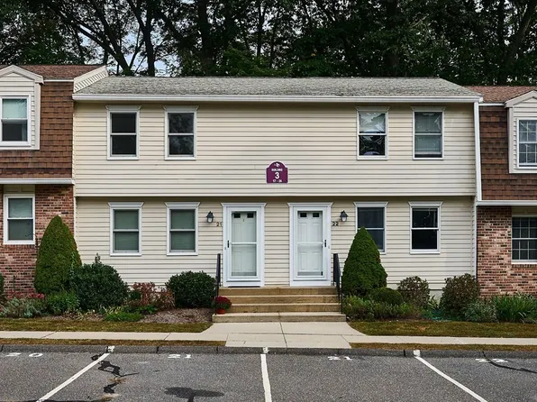 266 Grove St APT 21, Northampton, MA 01060