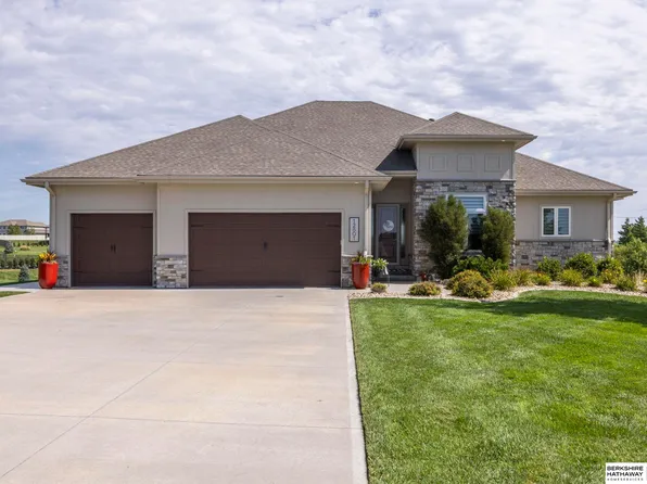 12801 N 182nd St, Bennington, NE 68007