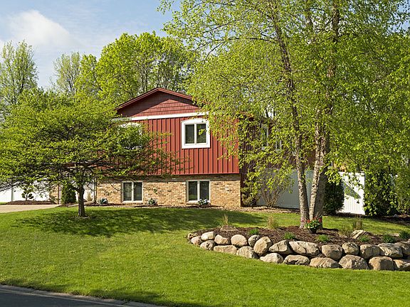 4th image of 4625 Deerwood Ln N