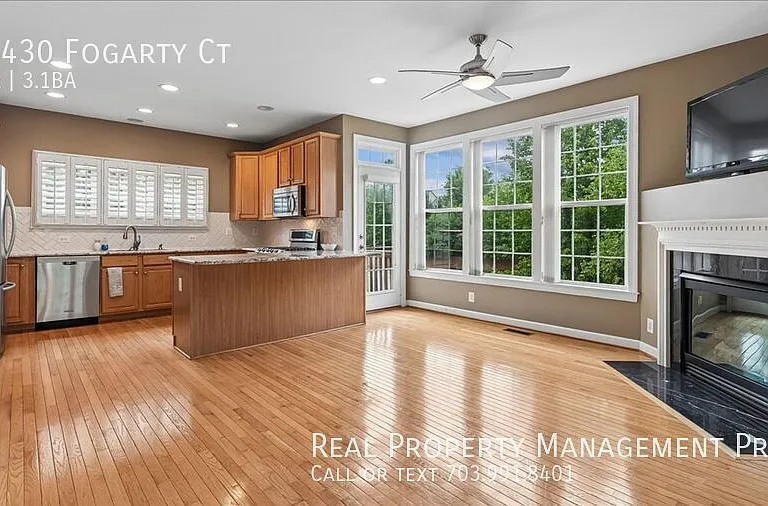 11430 Fogarty Ct — Photo 6