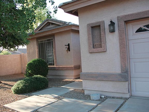 4th image of 4202 E Loma Vista St