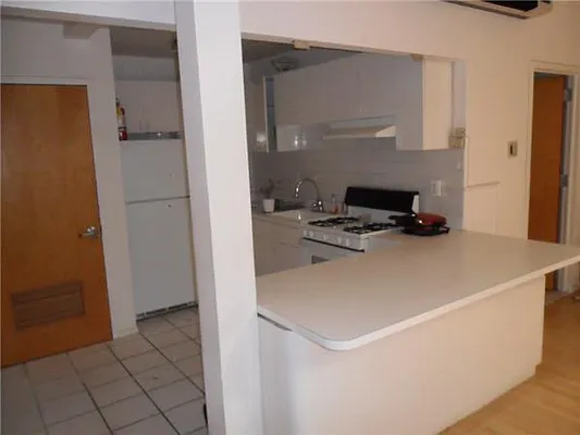 Rented by Space Marketing Shop | media 13