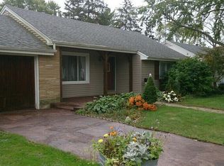 625 S 2nd St, Dundee, IL 60118