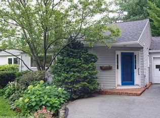 11 Baysite Ln, Falmouth, ME 04105