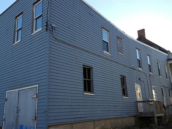 4th image of 168 Congress St